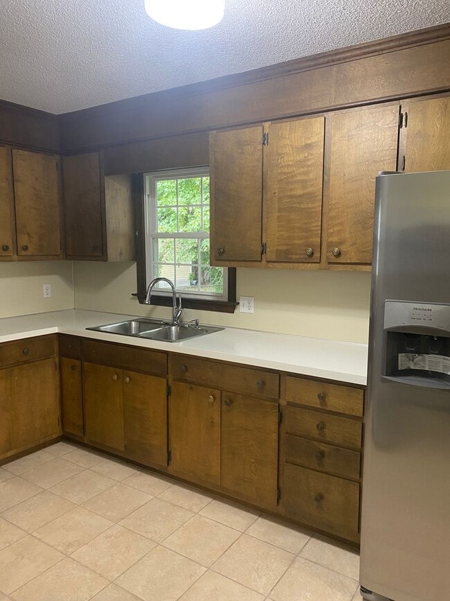 Building Photo - Charming 3 bed 2 bath Cape Cod for rent