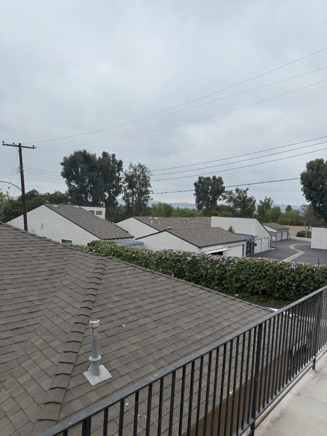 Building Photo - 122 N Merrimac Dr