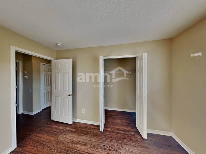 Building Photo - 6624 Clair Shore Dr