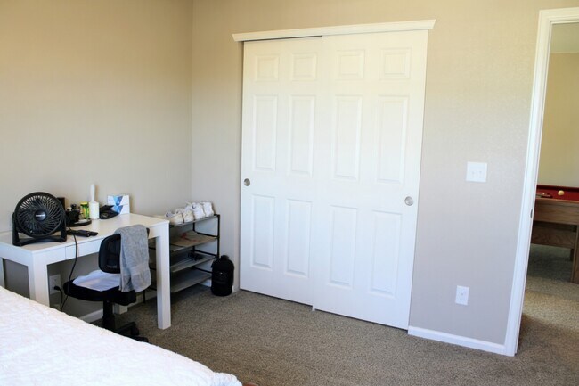 Building Photo - 415 3rd St