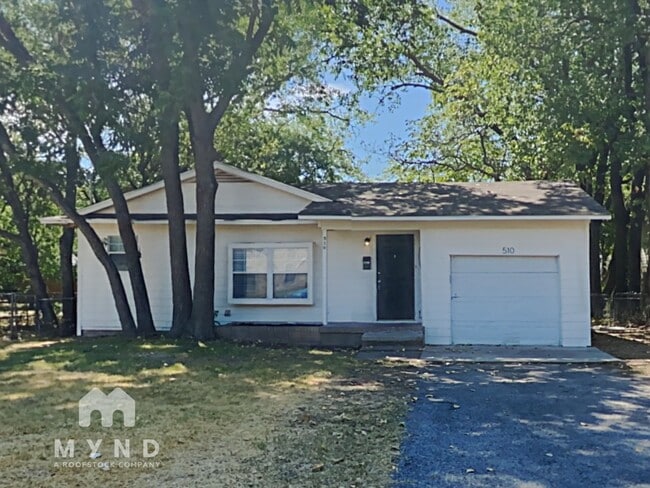 Building Photo - 510 E University Ave