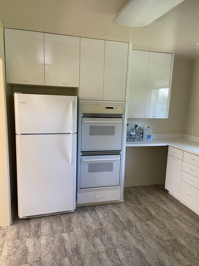 Building Photo - 223 Delaware Ave