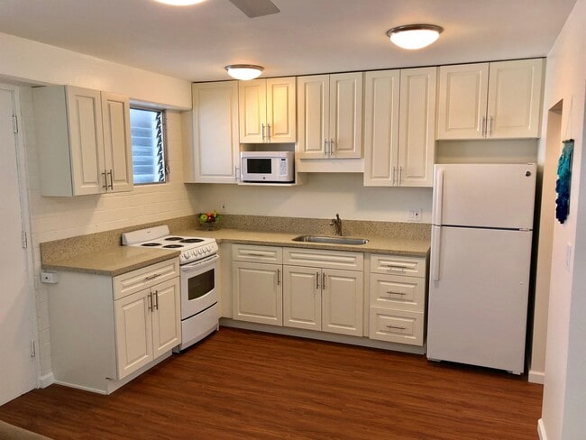 Building Photo - 410 Nahua St