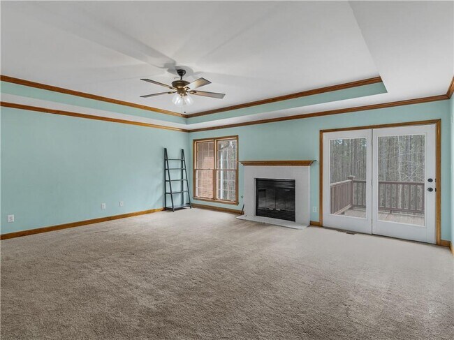 Building Photo - 305 Riverbend Dr