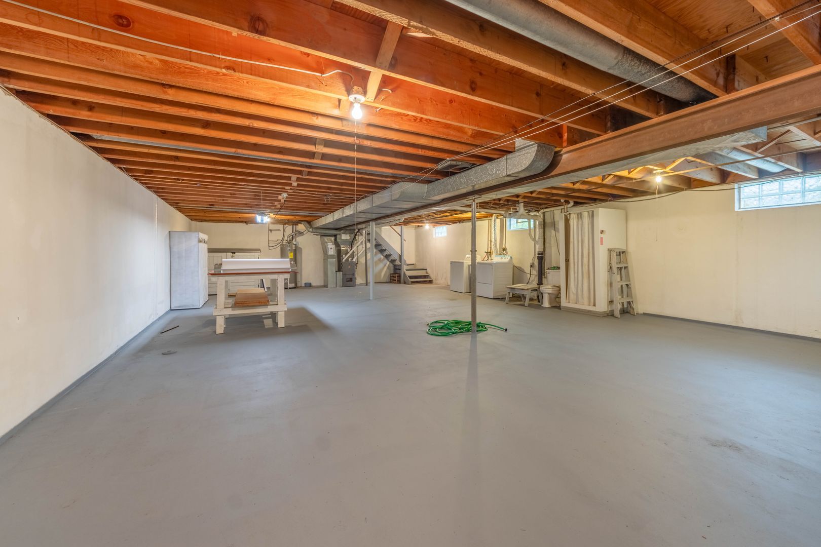 Building Photo - 2726 Applelane Ave