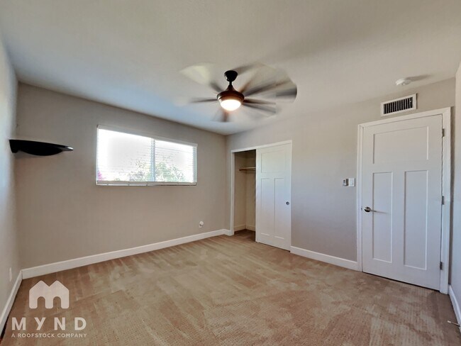 Building Photo - 3037 N 81st St