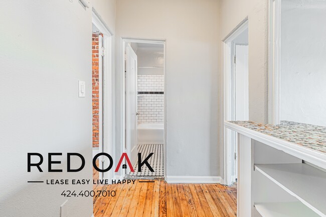 Building Photo - 109 Normandie Ave