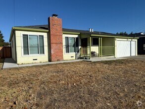 Building Photo - Updated 4Bd/2BA Glenmoor Ranch with Endles...