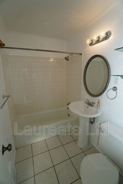 Building Photo - 1818 S Dahlia St