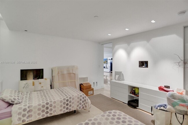 Building Photo - 3535 Hiawatha Ave