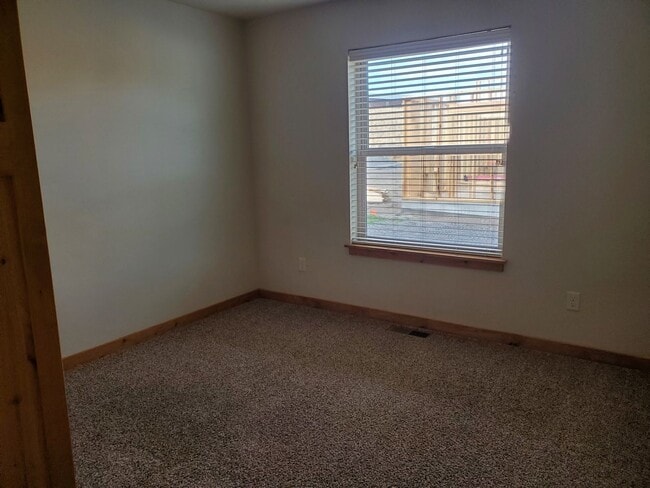 Building Photo - 110 Molly Dr