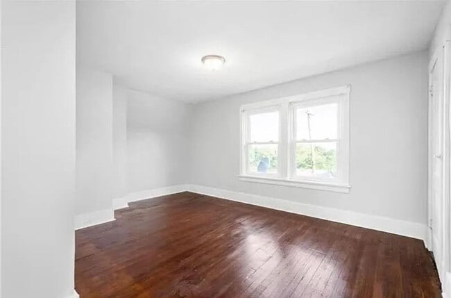Building Photo - Available 8/7/26 – Charming 3 Bedroom Home in Brookline | $1,650/Month