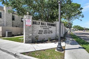Building Photo - 3050 Holly Hall St