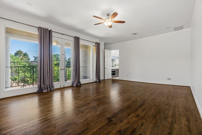 Building Photo - 5602 San Felipe St