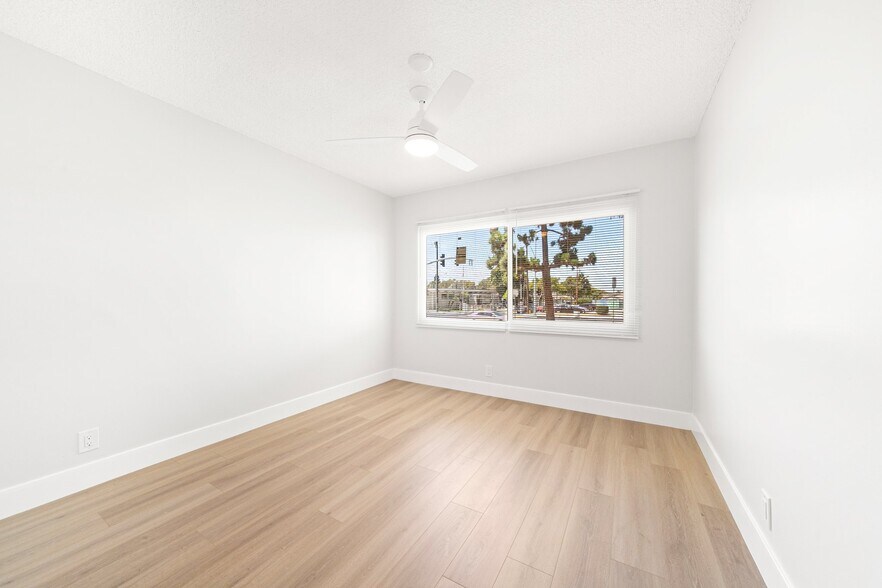 Building Photo - 11126 Crenshaw Blvd