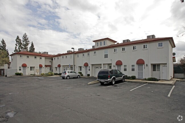 Primary Photo - 2368-2382 Glendale Ln