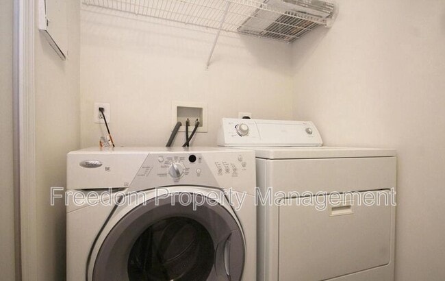 Building Photo - 12624 Fair Crest Ct