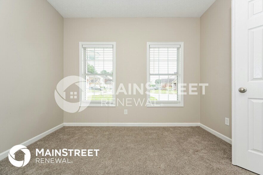 Building Photo - 615 Shadowmoore Dr