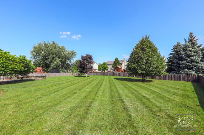 Building Photo - 2612 Lundquist Dr