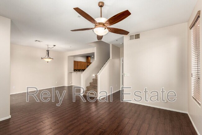 Building Photo - 1225 N 36th St