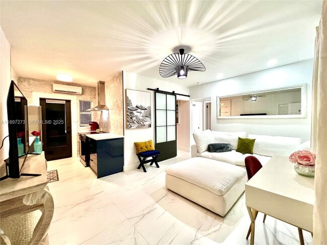 Building Photo - 8270 NE 1st Pl