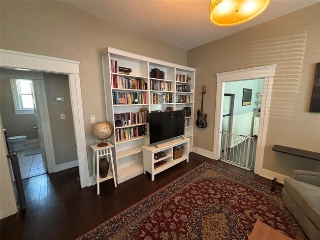 Building Photo - 107 W Wilder Ave