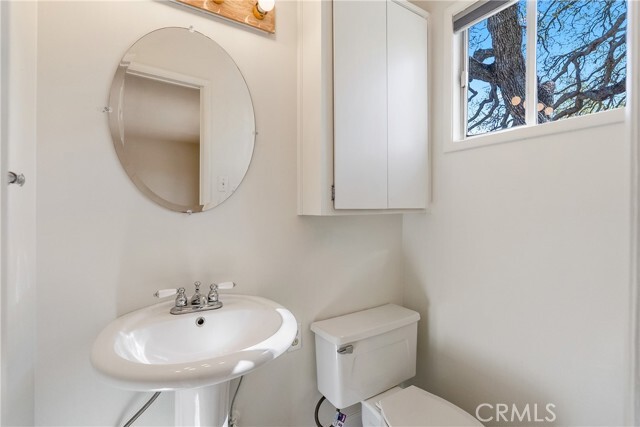 Building Photo - 549 Derby Ln