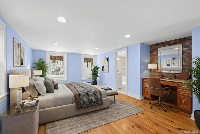 Building Photo - 232 N Country Rd