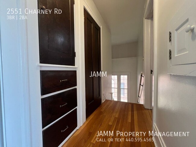 Building Photo - 2551 Charney Rd