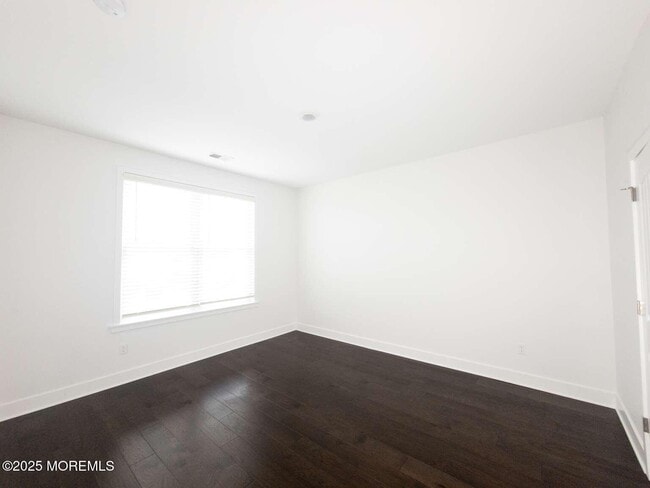 Building Photo - 3 Raritan Ave
