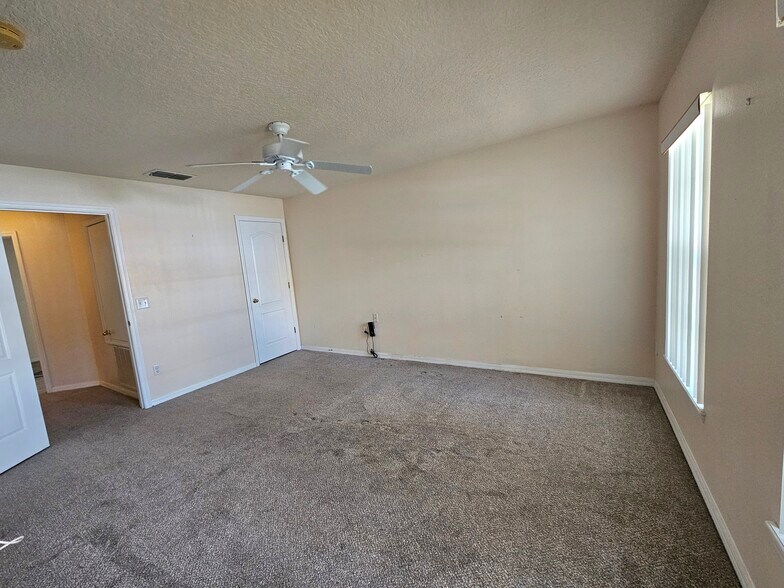 Building Photo - 297 Blue Jay Way