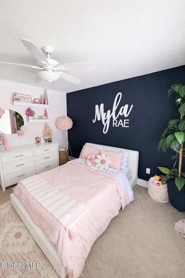 Building Photo - 40 Haywood Ln