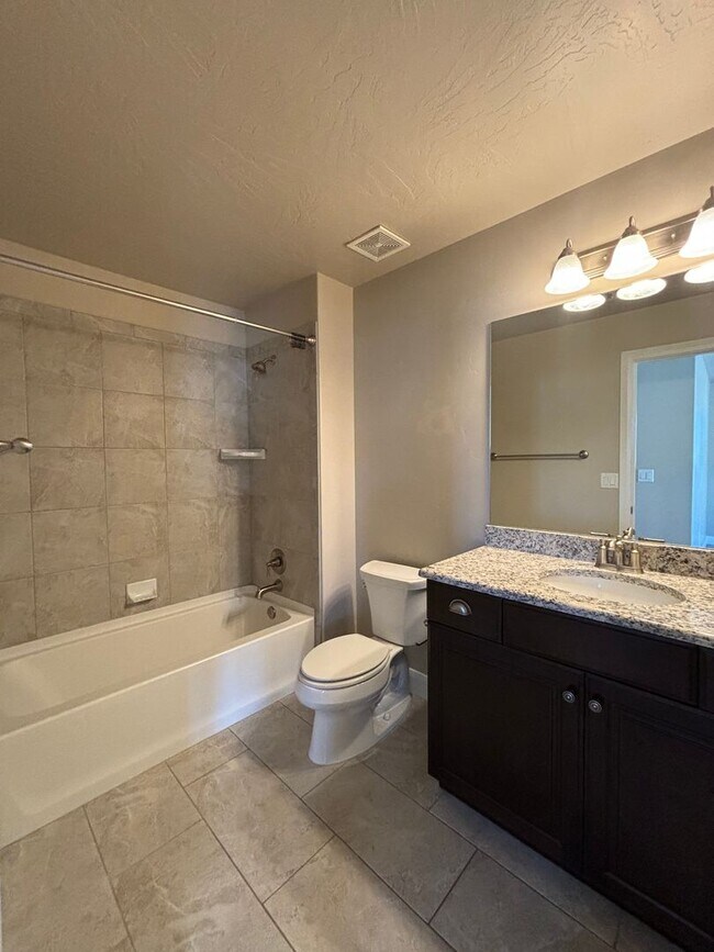 Building Photo - Beautiful 3 Bedroom Home - Casitas at Sienna Hills