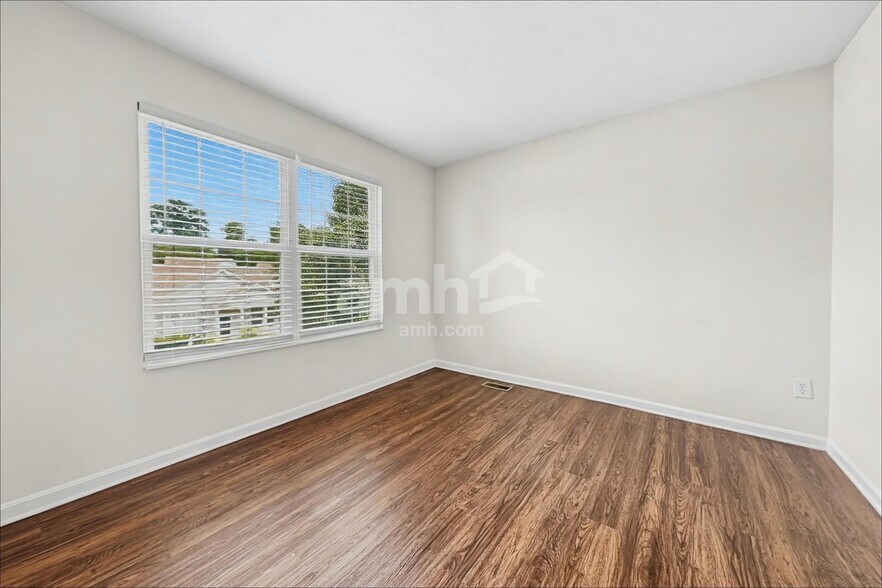 Building Photo - 4254 N Gensen Loop