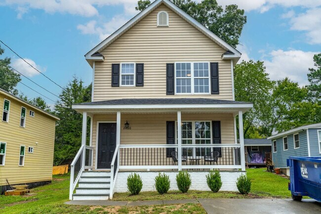 Building Photo - 2400 Hinton St