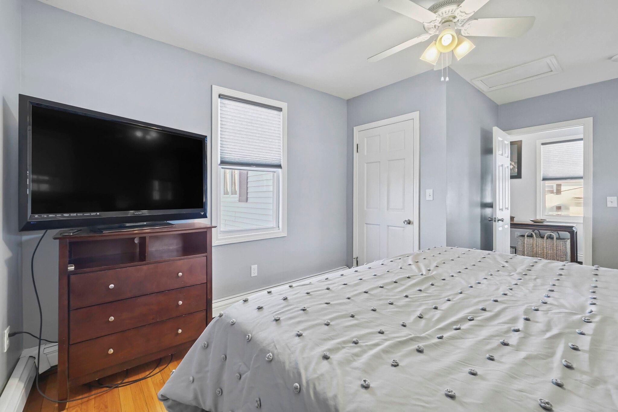 Building Photo - 372 Broadway