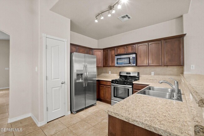 Building Photo - 3148 Sunny Prairie Dr