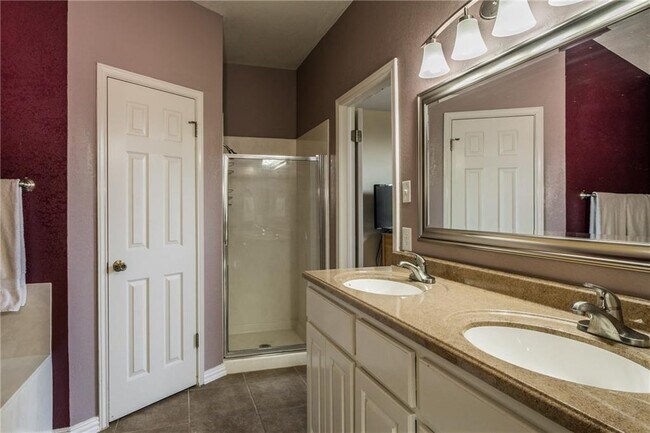 Building Photo - 15713 Monona Cove