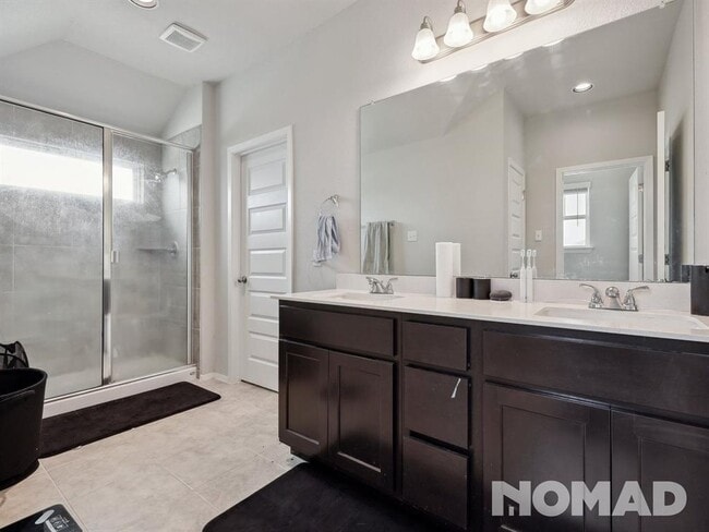 Building Photo - 101 Crescent St