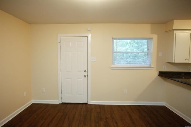 Building Photo - 6914 Juniper Rd