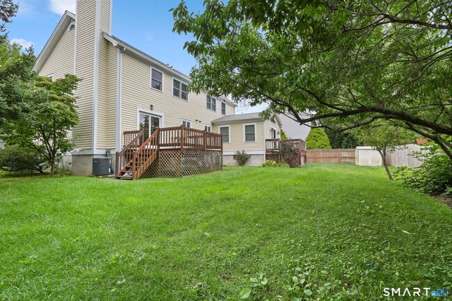 Building Photo - 211 Hunyadi Ave