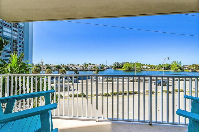 Building Photo - 1401 S Ocean Dr