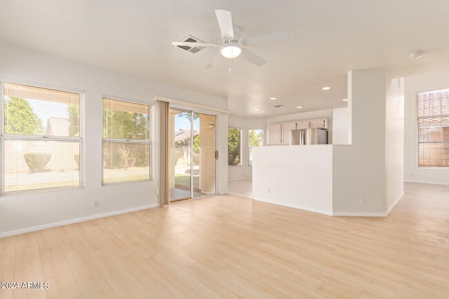 Building Photo - 3224 E Escuda Rd