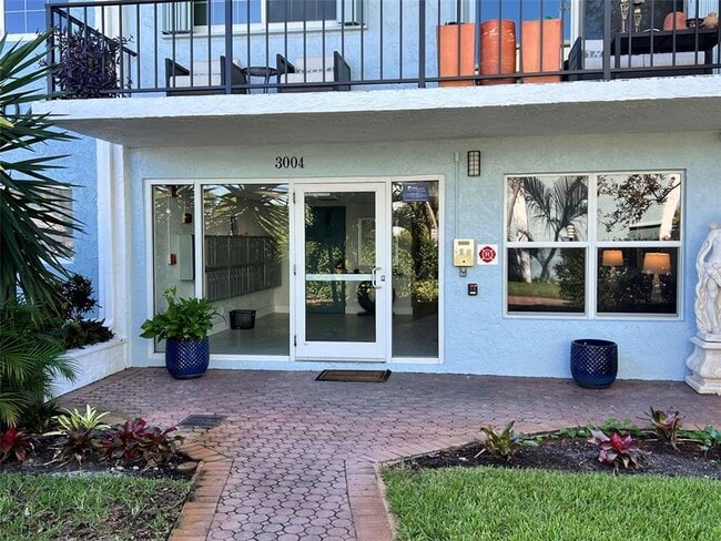 Building Photo - 3004 NE 5th Terrace