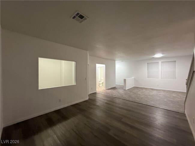 Building Photo - 661 Newquay Ct