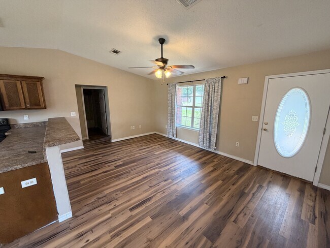 Building Photo - 7212 Bogey Ln