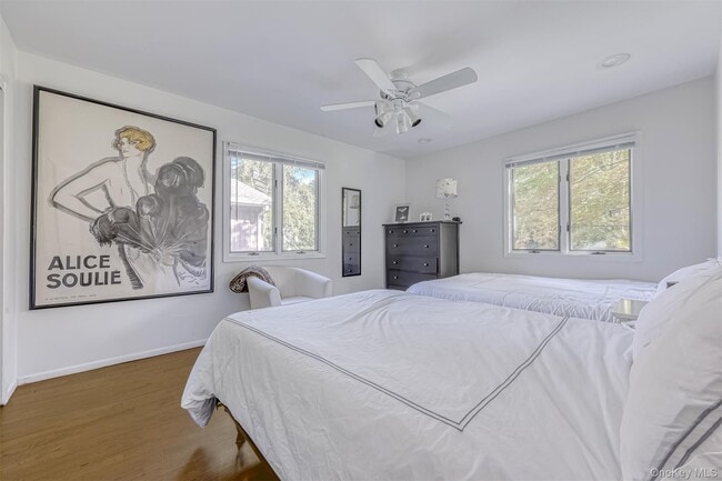 Building Photo - 12 Evergreen Ct