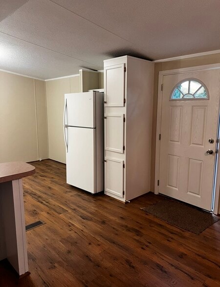 Building Photo - 183 Frank Hodges Dr