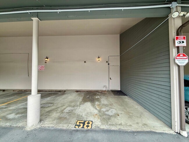 Building Photo - Beautiful 2 bed, 1 bath Shoreline Condo, $1900/mo.