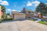 Building Photo - 4703 Shadowglen Dr